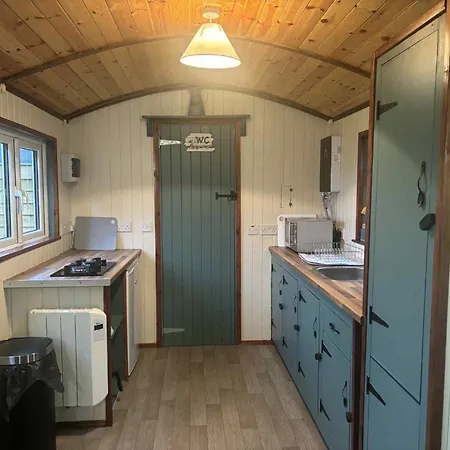 The Chestnut Hut *